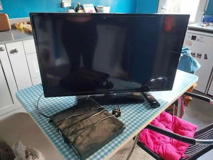 Photo of free TV and dvd player (Rothwell LS26) #1