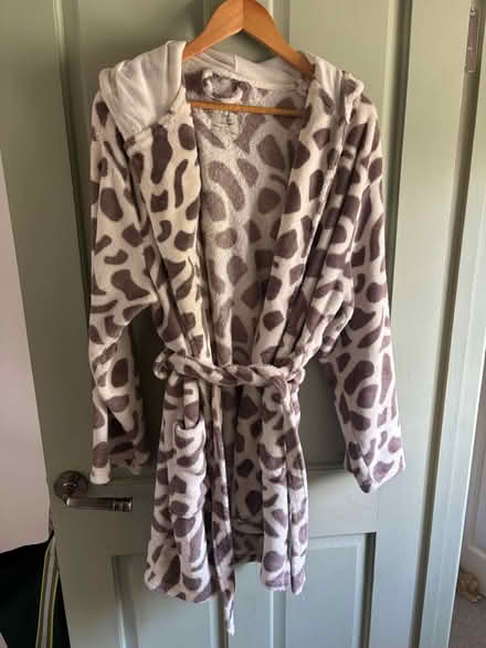 Photo of free Primark giraffe dressing gown XL (Carshalton SM5) #1