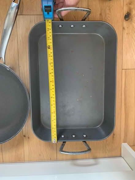 Photo of free Oven tray & fry pan (Blackheath SE3 7DH) #4
