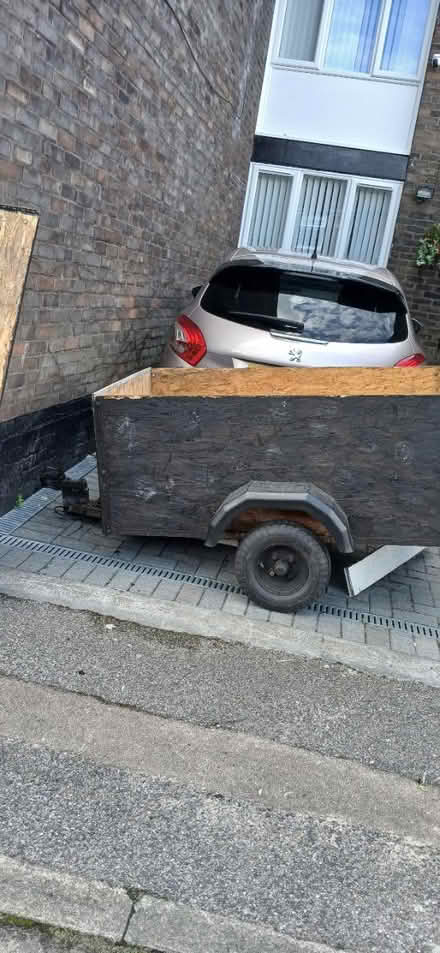 Photo of free Trailer with lid (Staple tye, harlow) #1