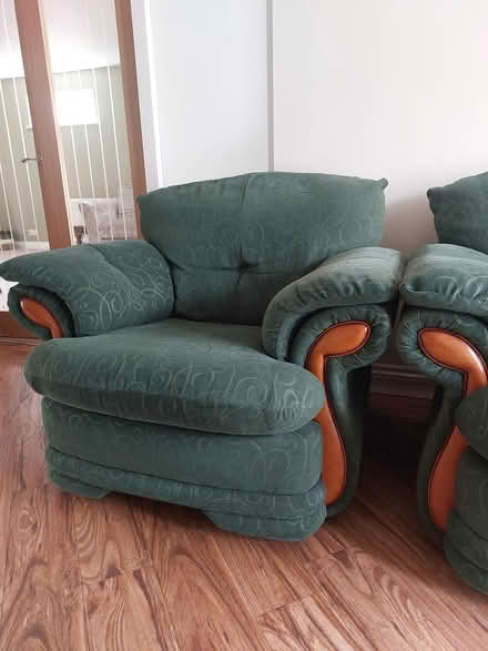 Photo of free Pair of 1 seater armchairs (Leverstock Green HP2) #3