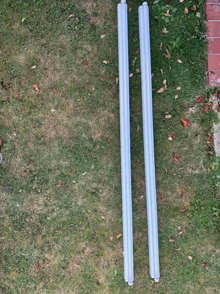 Photo of free 2 x 6’ fluorescent lights (CO14) #1