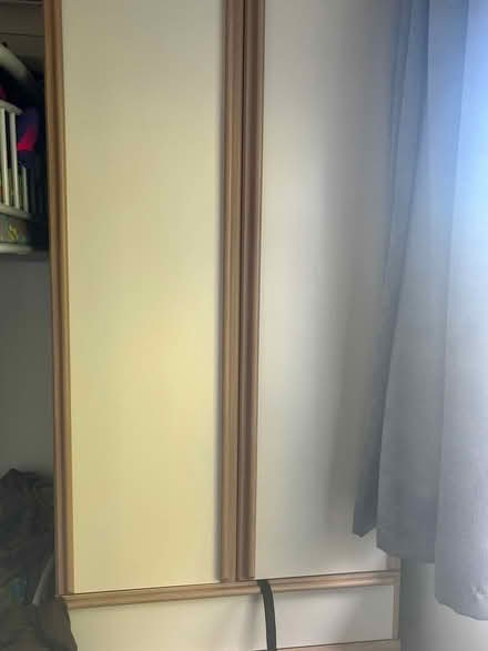 Photo of free Single wardrobe (LU5) #1
