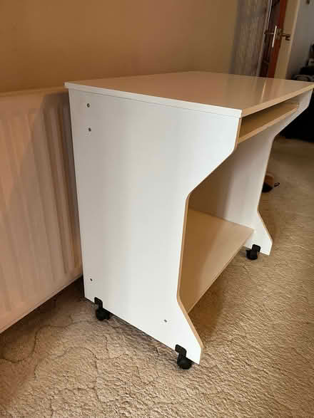 Photo of free Desk (Linslade LU7) #2