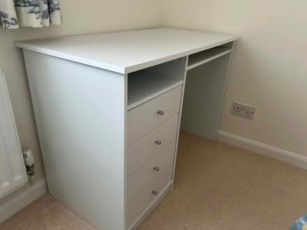 Photo of free White desk (Windermere LA23) #1