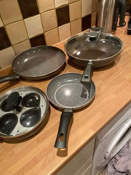 Photo of free Saucepan set (Tunbridge Wells) #1
