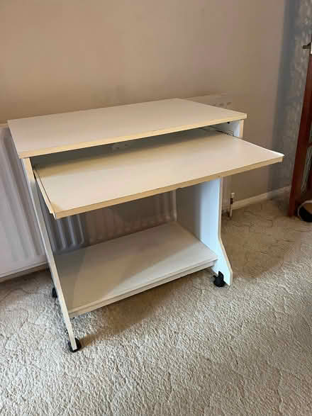 Photo of free Desk (Linslade LU7) #1