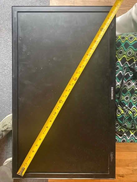 Photo of free computer monitor (98178) #3