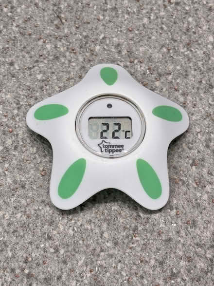 Photo of free bath thermometer (HP1 1NU) #1