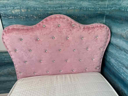 Photo of free Pink bed with mattress (Minchinhampton Stroud) #4