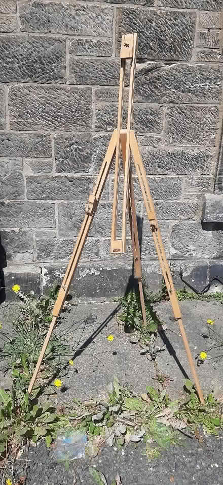 Photo of free Wooden easel (Loanhead EH20) #1