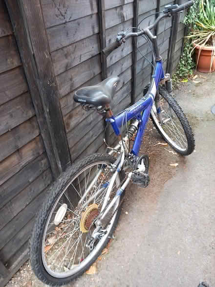 Photo of free men's bike (RG6 near Palmer Park) #3