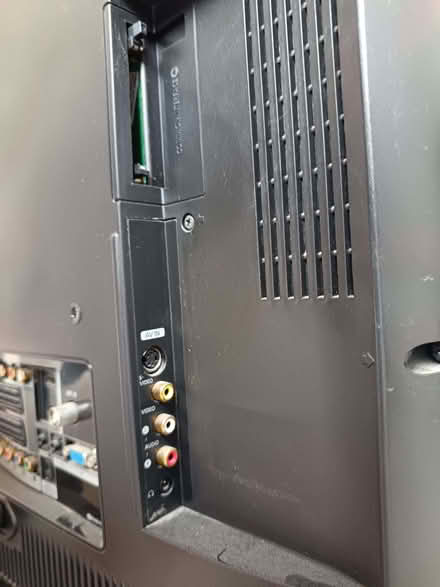 Photo of free Samsung 32" TV (Yate BS37) #4