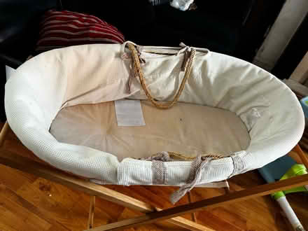 Photo of free Baby Moses Basket (Avenham PR1) #4