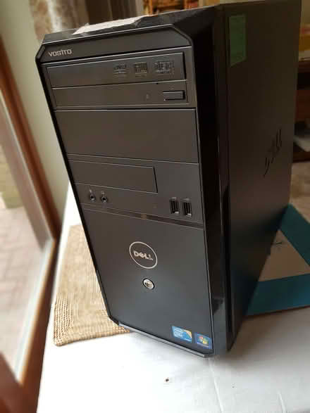 Photo of free Dell Desktop PC Vostro 230 (Oaklands nr Welwyn AL6) #1