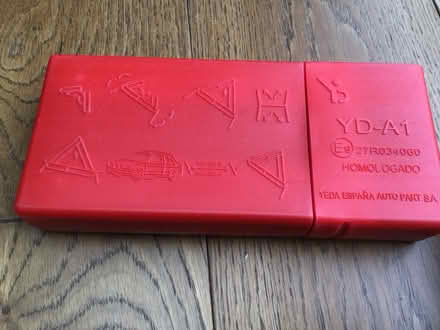 Photo of free AA warning triangle (Radlett WD7) #3