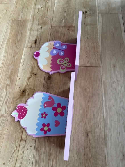 Photo of free Girls shelf’s (Sanderstead) #1