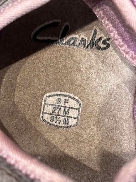 Photo of free Girls sandals (HP1 1NU) #2