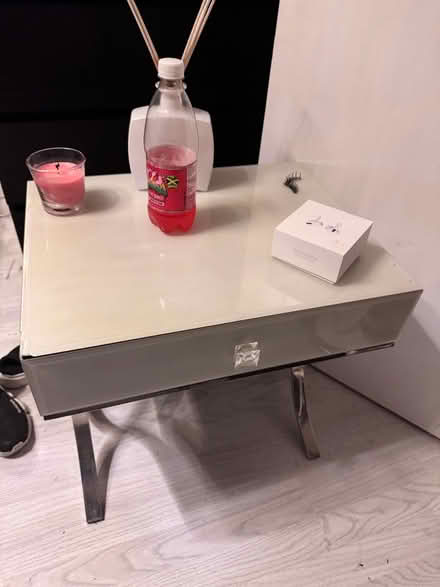Photo of free glass bedside tables w draww (BR5) #1
