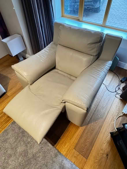 Photo of free 1 Seater Leather Recliner (Rathfanham, Dublin 16) #2
