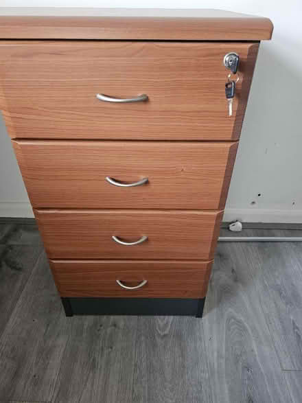 Photo of free Corner desk (Cherry Hinton Ward CB1) #2