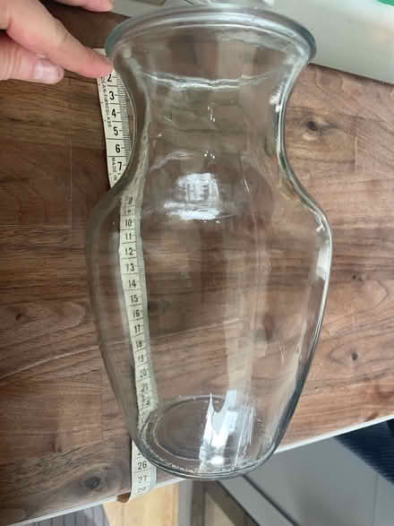 Photo of free Clear vase (SW16) #2