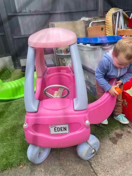 Photo of free little tykes car (LU5) #1