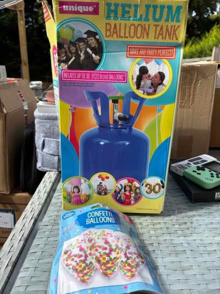 Photo of free Helium tank and balloons (Letchworth SG6) #1