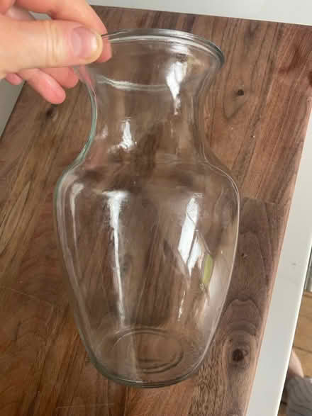 Photo of free Clear vase (SW16) #1