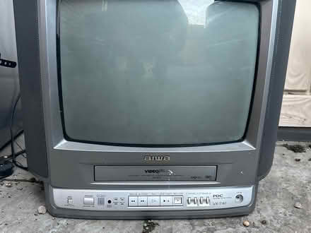 Photo of free Old tv with built in vhs (Feltham TW14) #2