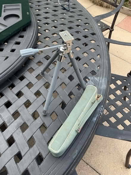 Photo of free Tripod (AL1) #1