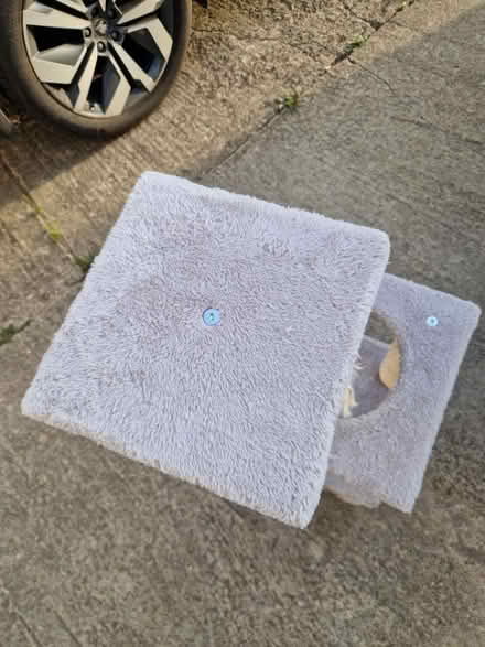 Photo of free Cat tree / scratch post (Heddington SN11) #2