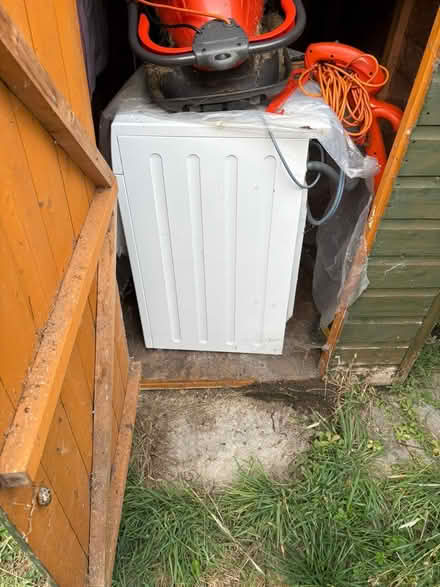 Photo of free Washing machine (Potterne SN10) #1