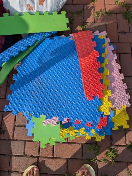 Photo of free Foam squares 8 whole and offcuts (Broomgrove TN34) #1