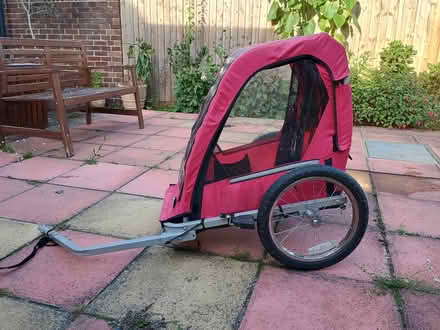 Photo of free Halfords single seat kids bike trailer (Ham TW10) #3