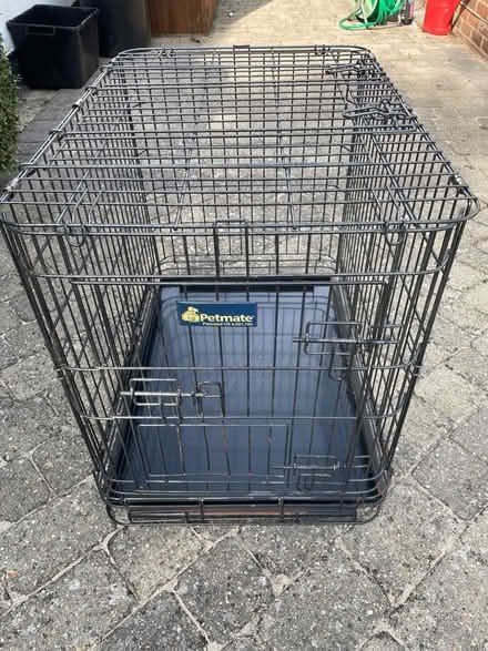 Photo of free Medium sized dog crate (BR6) #2