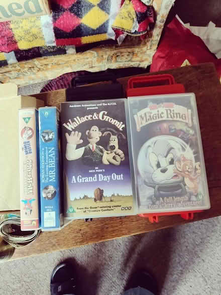 Photo of free 4 VHS children's videos (Central Rugby CV21) #1
