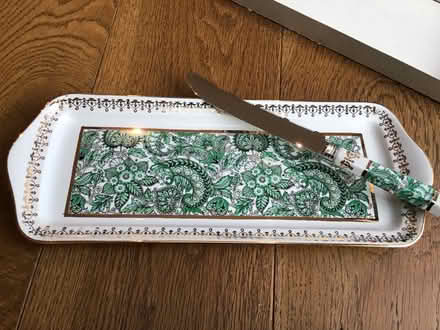 Photo of free Cake dish and knife (Radlett WD7) #1