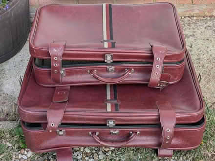 Photo of free 2x Vintage suitcases spares/repairs (Wokingham RG41) #1