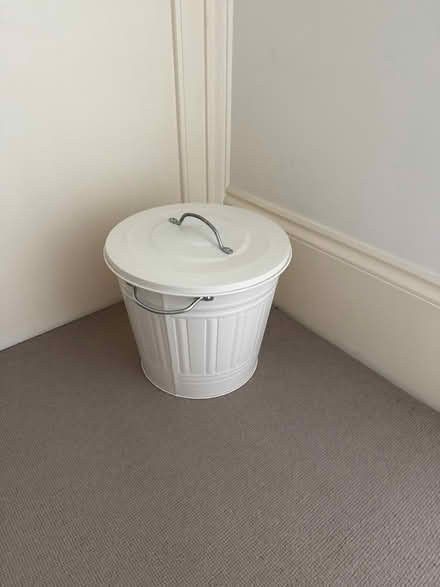 Photo of free Small bib (SE13) #1