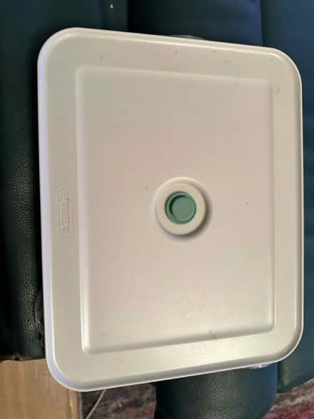 Photo of free Pyrex vacuum seal lid large (Brownhills, WS8) #2