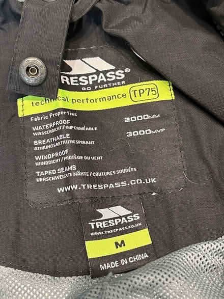 Photo of free women’s fall trespass jacket (HP1 1NU) #2