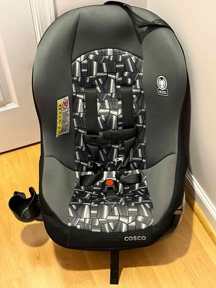 Photo of free Cosco car seat (Glenn Dale, Md) #1