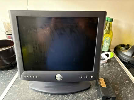 Photo of free Dell 1503FP 15” XGA LCD TFT monitor (Stockethill Crezcent AB16) #2