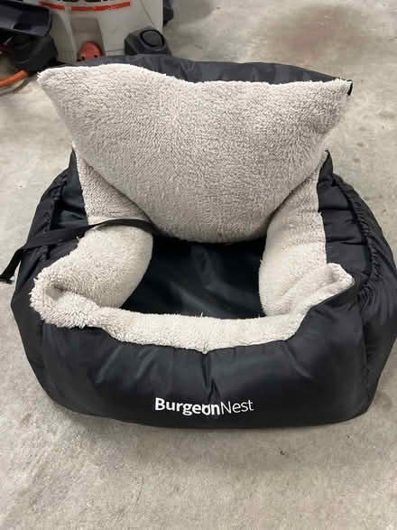 Photo of free BurgeonNest Pet seat for cars (Alameda - Bay Farm) #1