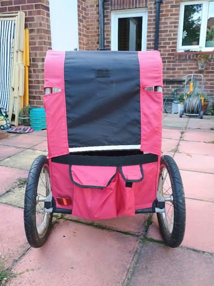 Photo of free Halfords single seat kids bike trailer (Ham TW10) #4