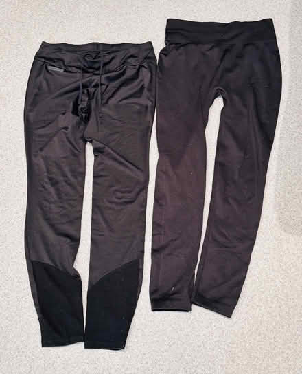 Photo of free Women’s leggings (HP1 1NU) #1