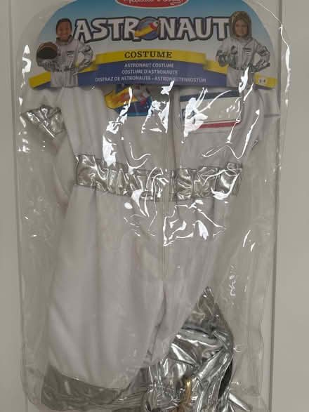 Photo of free Astronaut costume - kids sm (Redwood City) #1