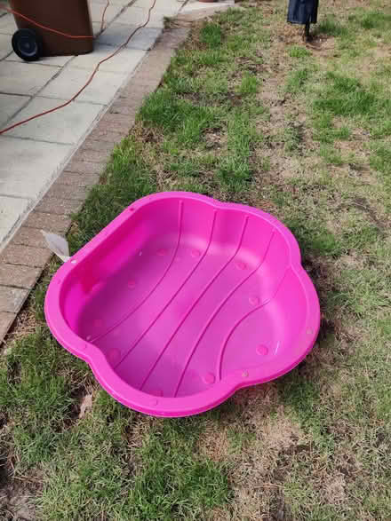 Photo of free Sand Pit/Paddling Pool (Hanworth RG12) #1