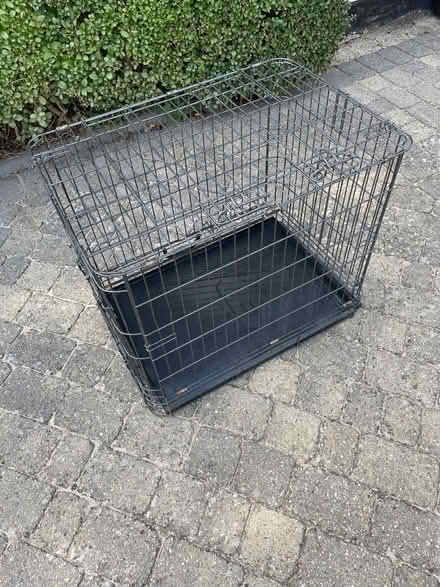 Photo of free Medium sized dog crate (BR6) #1